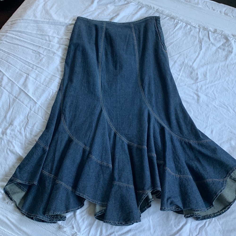 Live A Little elegant long denim skirt with ruffles - Picture 2 of 8